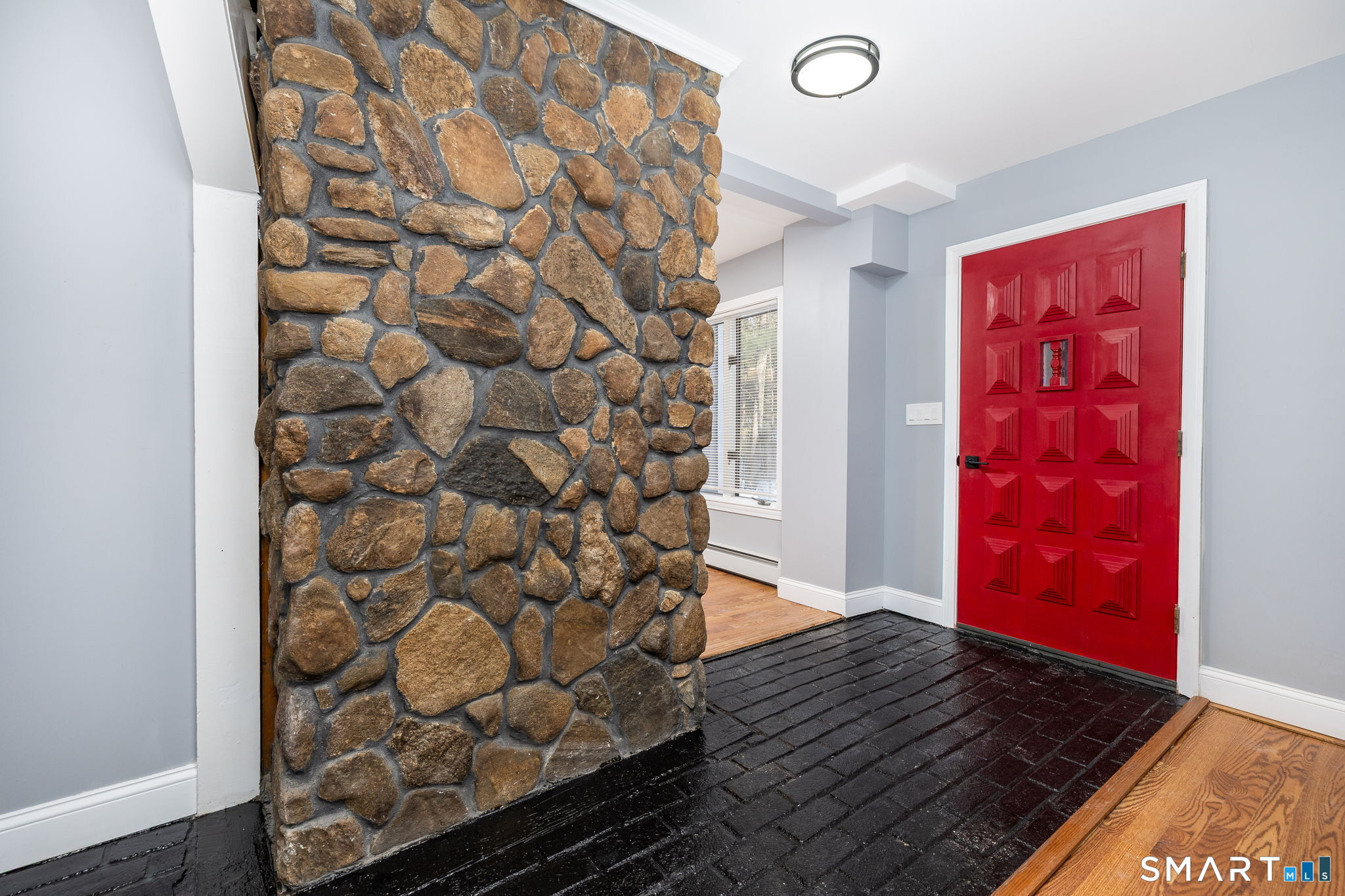 77 R Old Stagecoach Road Granby, CT 06035 - Photo 10 of 40