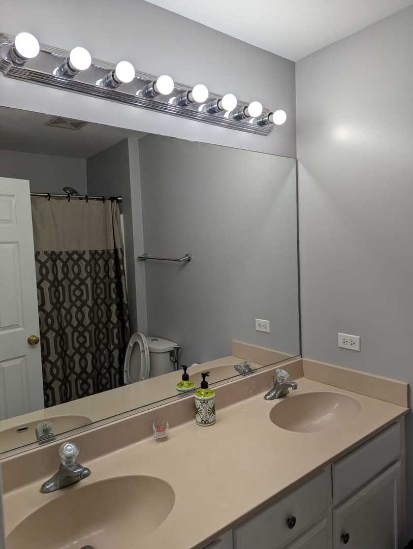 203 North Louis Street, Unit B Mount Prospect, IL 60056 - Photo 9 of 16