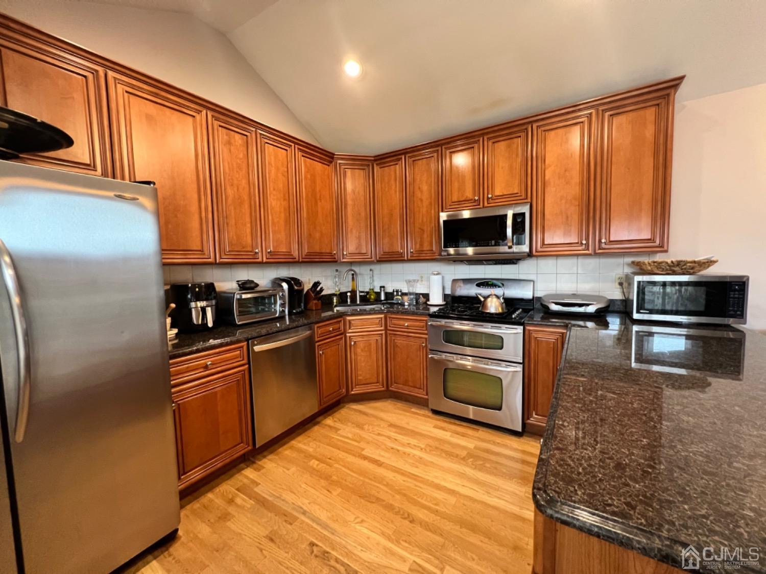 20 Sims Road Edison, NJ 08817 - Photo 16 of 38 Gallery Image 16