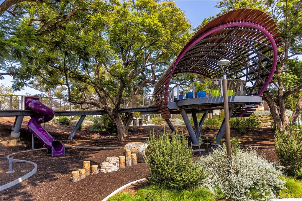 150 Catalyst Irvine, CA 92618 - Photo 21 of 25 a view of swimming pool with sitting area