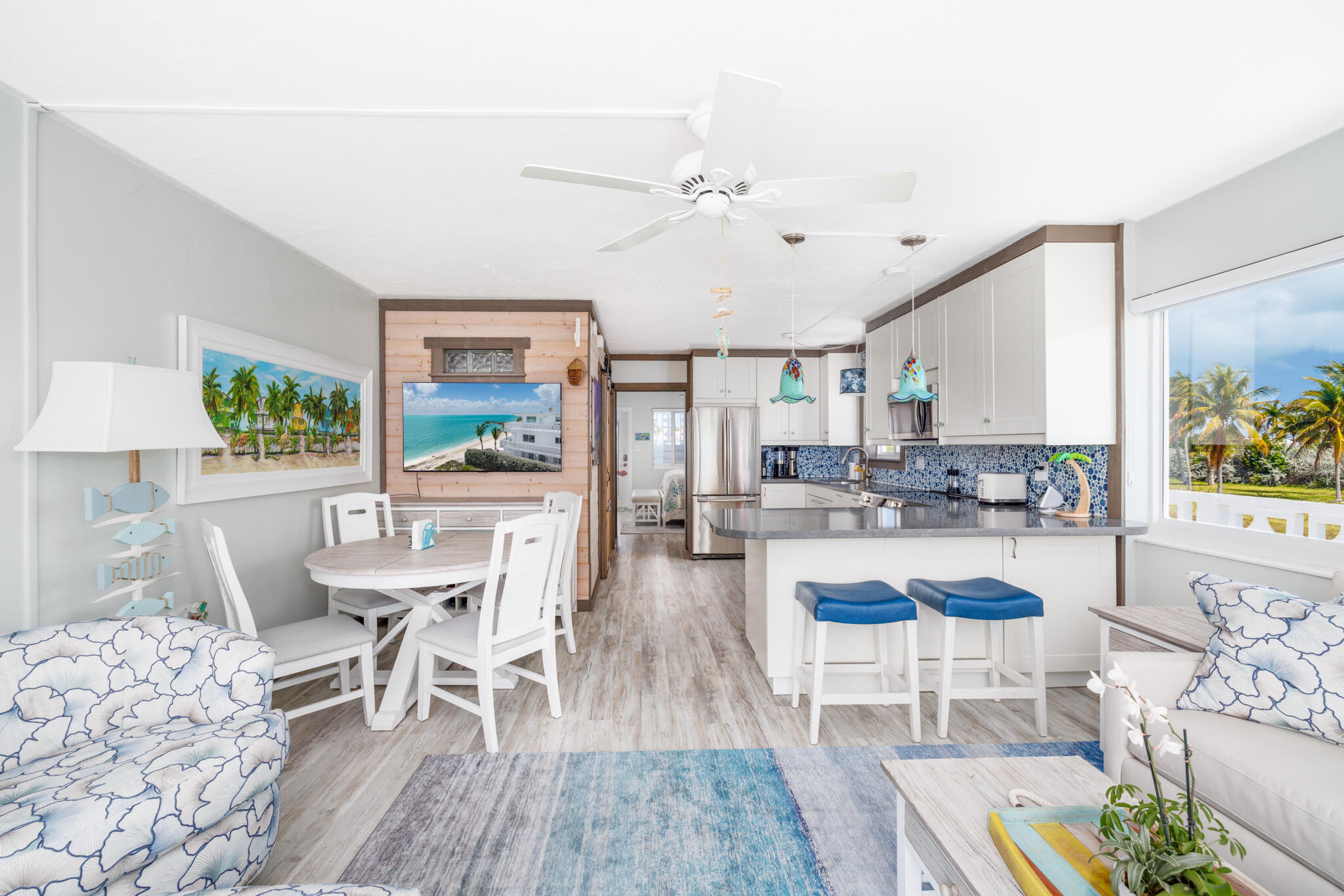 755 West Ocean Drive, Unit 5 Key Colony Beach, FL 33051 - Photo 9 of 30 living/dining combo