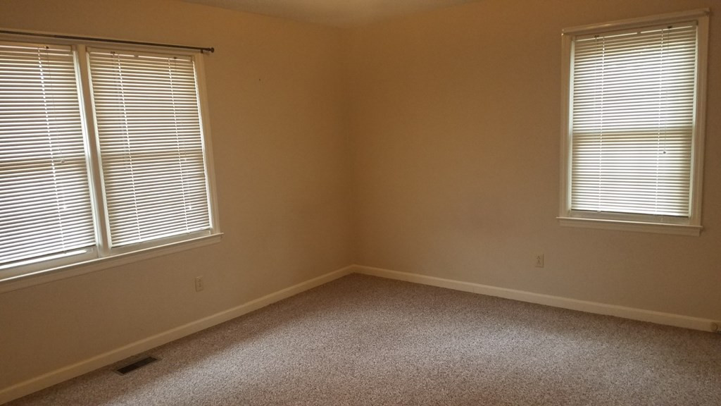 306 Firetower Road La Grange, NC 28551 - Photo 8 of 25 Gallery Image 8