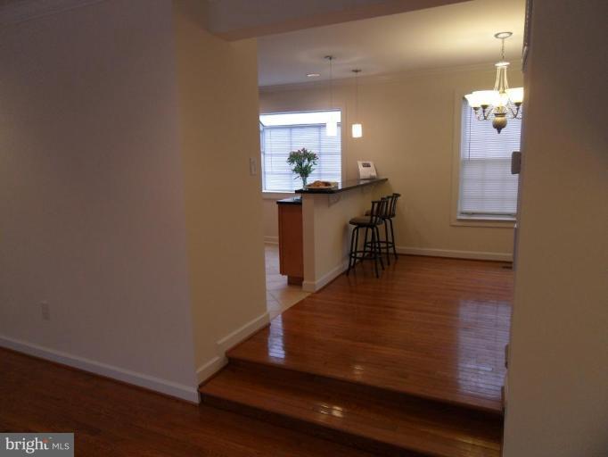 2388 Hunters Square Court Reston, VA 20191 - Photo 15 of 21 Breakfast Bar in Step Up Dining Room & Kitchen
