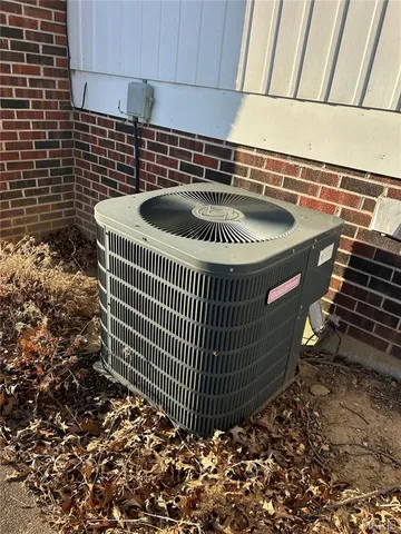 $339,000 | 314 County Road 212, Linn, MO 65051