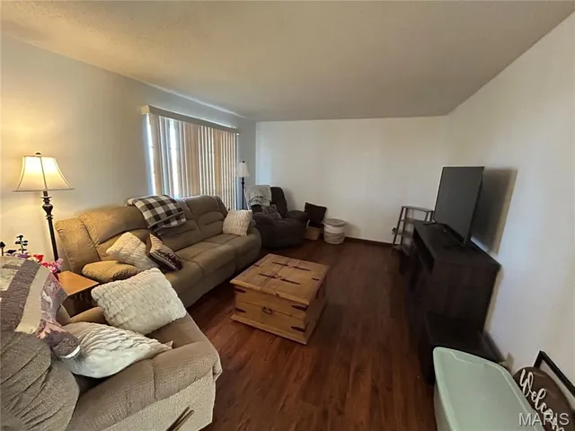 $339,000 | 314 County Road 212, Linn, MO 65051