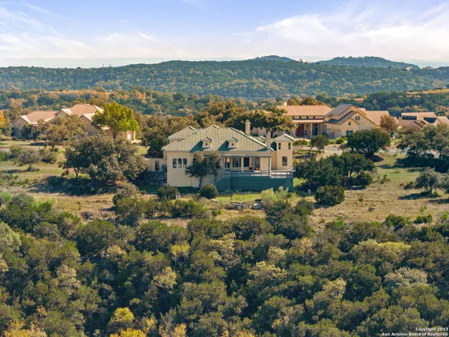 $1,250,000 | 204 Paradise Point Drive, Boerne, TX 78006