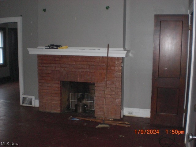 1665 Hillview Road Cleveland, OH 44112 - Photo 14 of 28