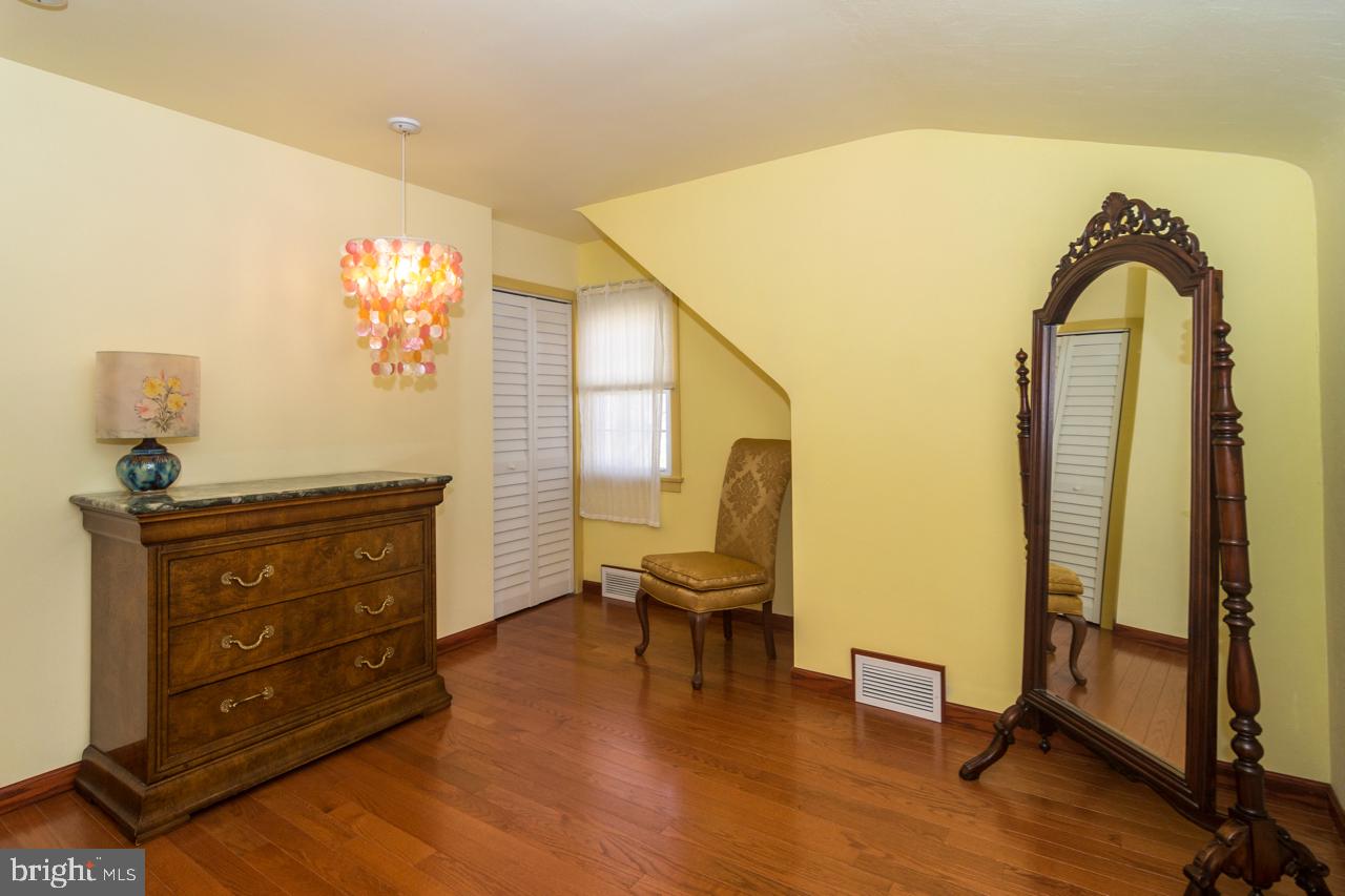 102 Gail Road Devon, PA 19333 - Photo 21 of 26 Bedroom 2