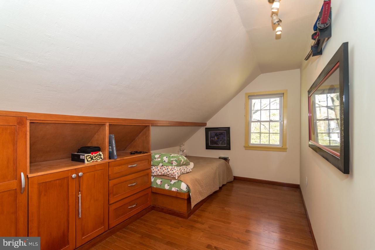 102 Gail Road Devon, PA 19333 - Photo 23 of 26 Bedroom 3