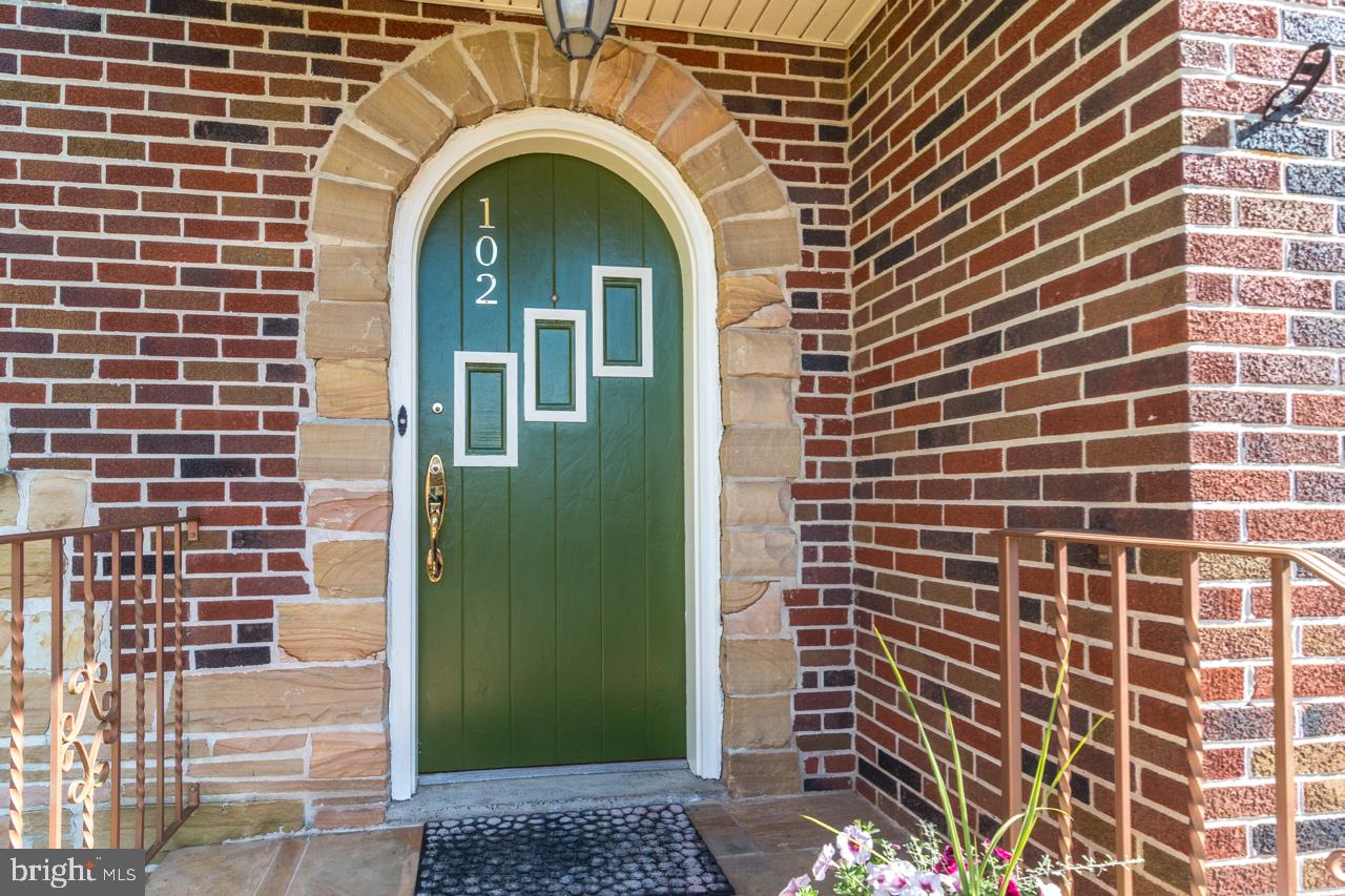 102 Gail Road Devon, PA 19333 - Photo 7 of 26 Front Entrance