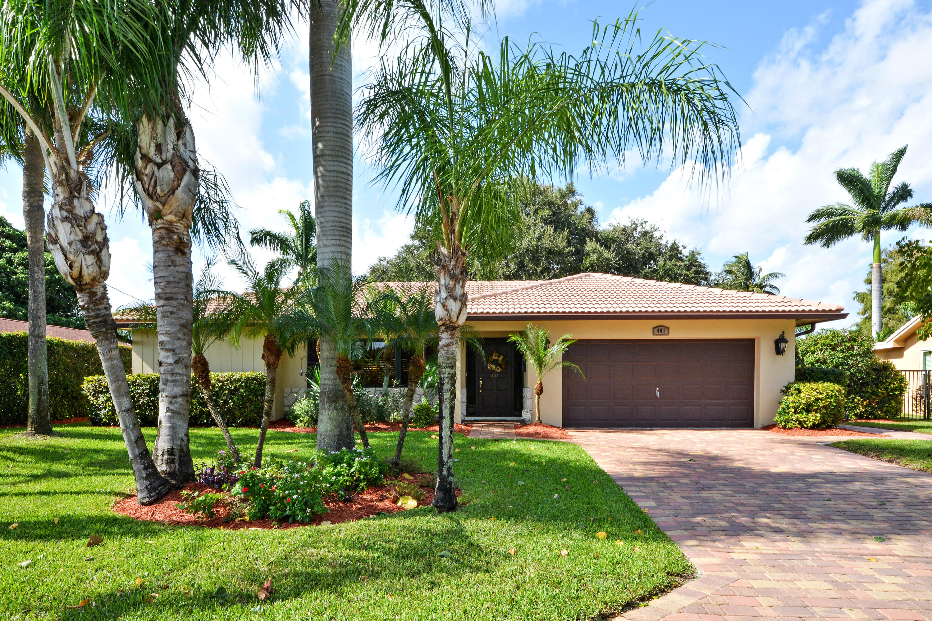 401 Northwest 10th Court Boca Raton, FL 33486 - Photo 1 of 25 VHT-RX-10188142_0.jpg