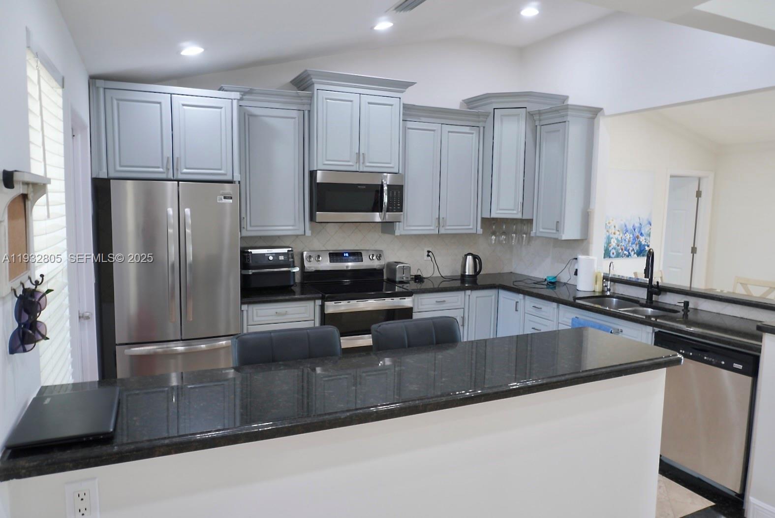 9549 Burlington Place Boca Raton, FL 33434 - Photo 6 of 33