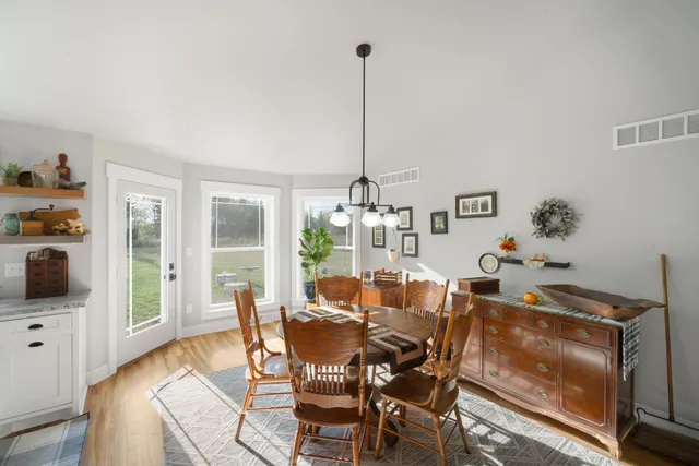 $774,900 | 8414 Orchard Valley Road, Farmington, WI 53090