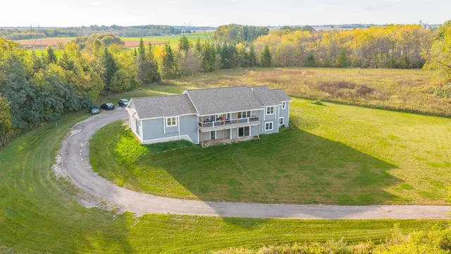 $774,900 | 8414 Orchard Valley Road, Farmington, WI 53090