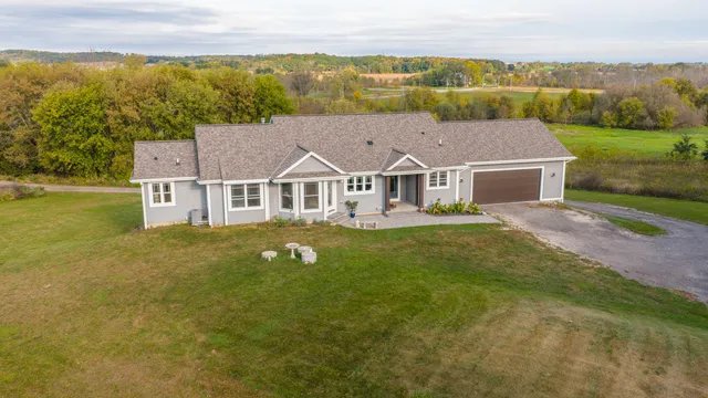 $774,900 | 8414 Orchard Valley Road, Farmington, WI 53090