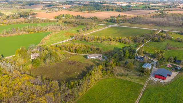 $774,900 | 8414 Orchard Valley Road, Farmington, WI 53090