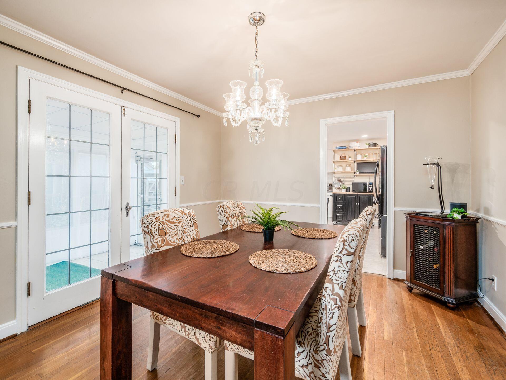 1013 Vernon Road Columbus, OH 43209 - Photo 9 of 53 Formal dining room