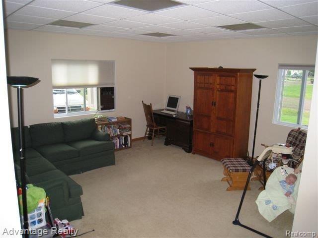 3286 Rockhaven Avenue Rochester, MI 48309 - Photo 7 of 13 Spacious Great Room