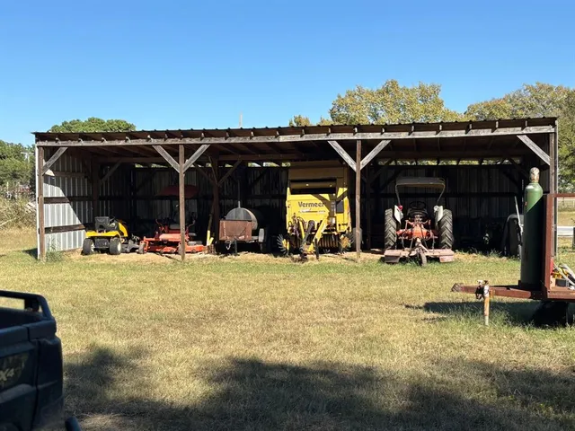 a view of a outdoor space