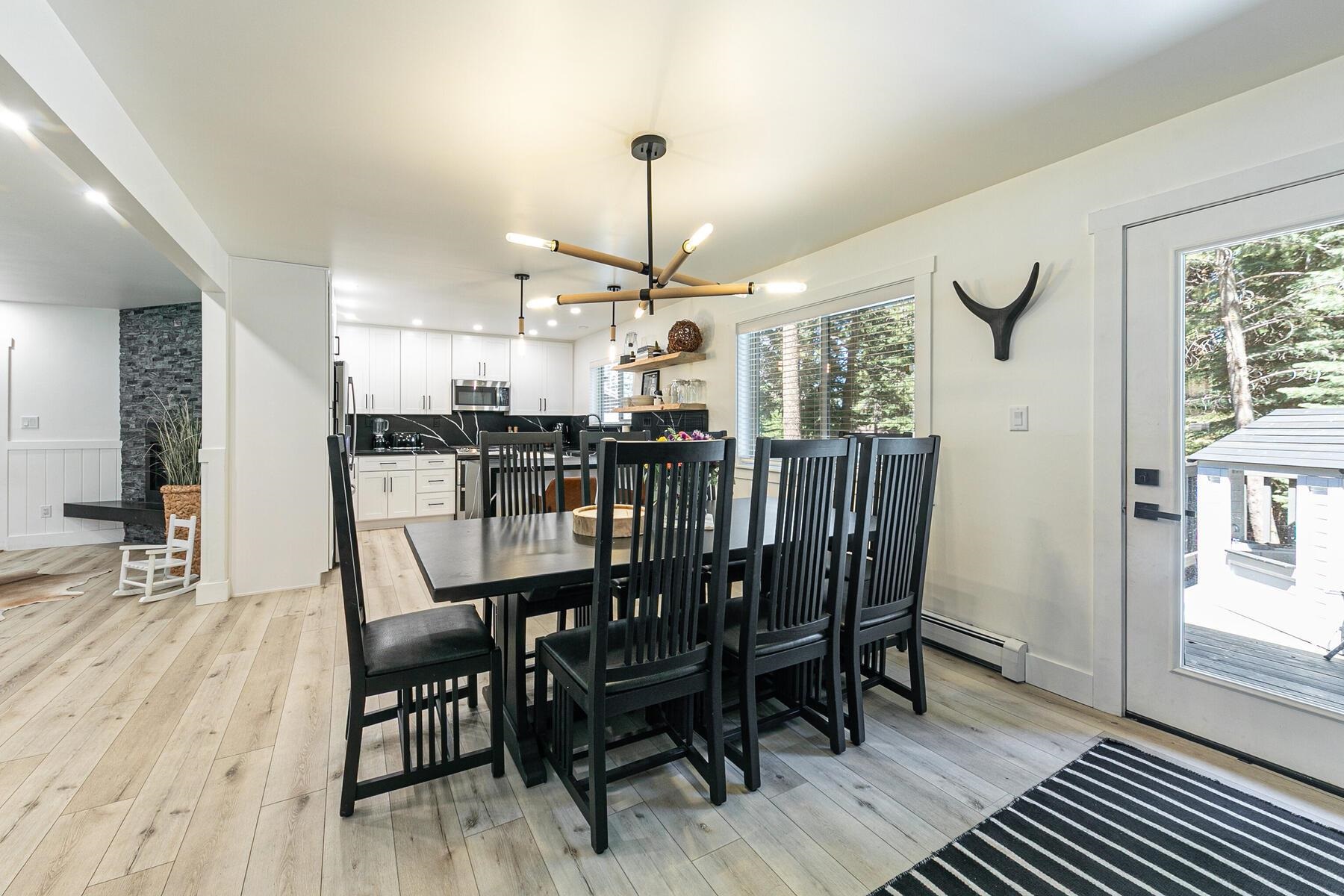 12481 Rainbow Drive Truckee, CA 96161 - Photo 11 of 28