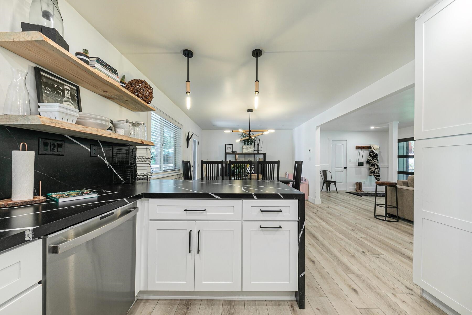 12481 Rainbow Drive Truckee, CA 96161 - Photo 15 of 28