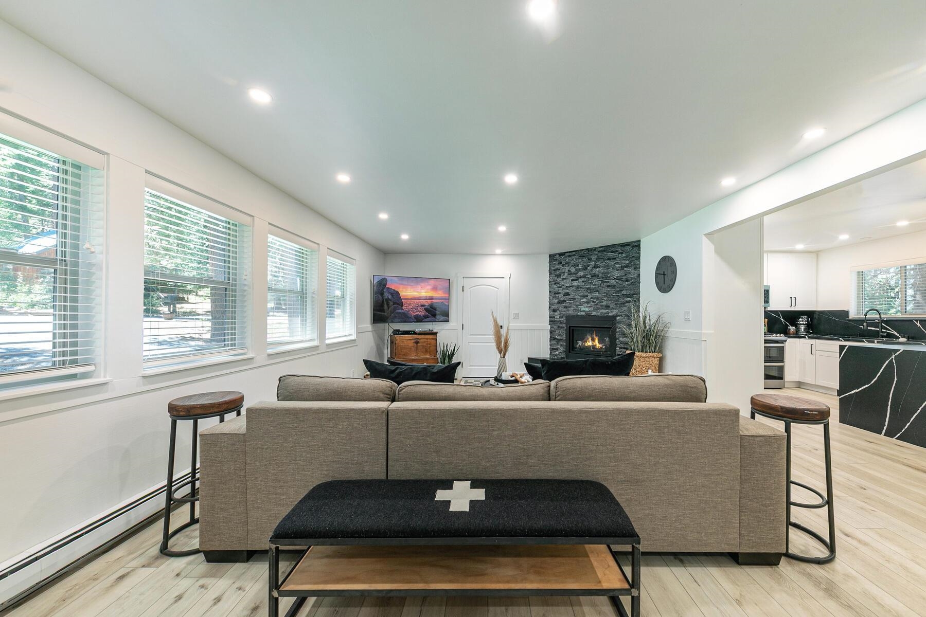 12481 Rainbow Drive Truckee, CA 96161 - Photo 6 of 28