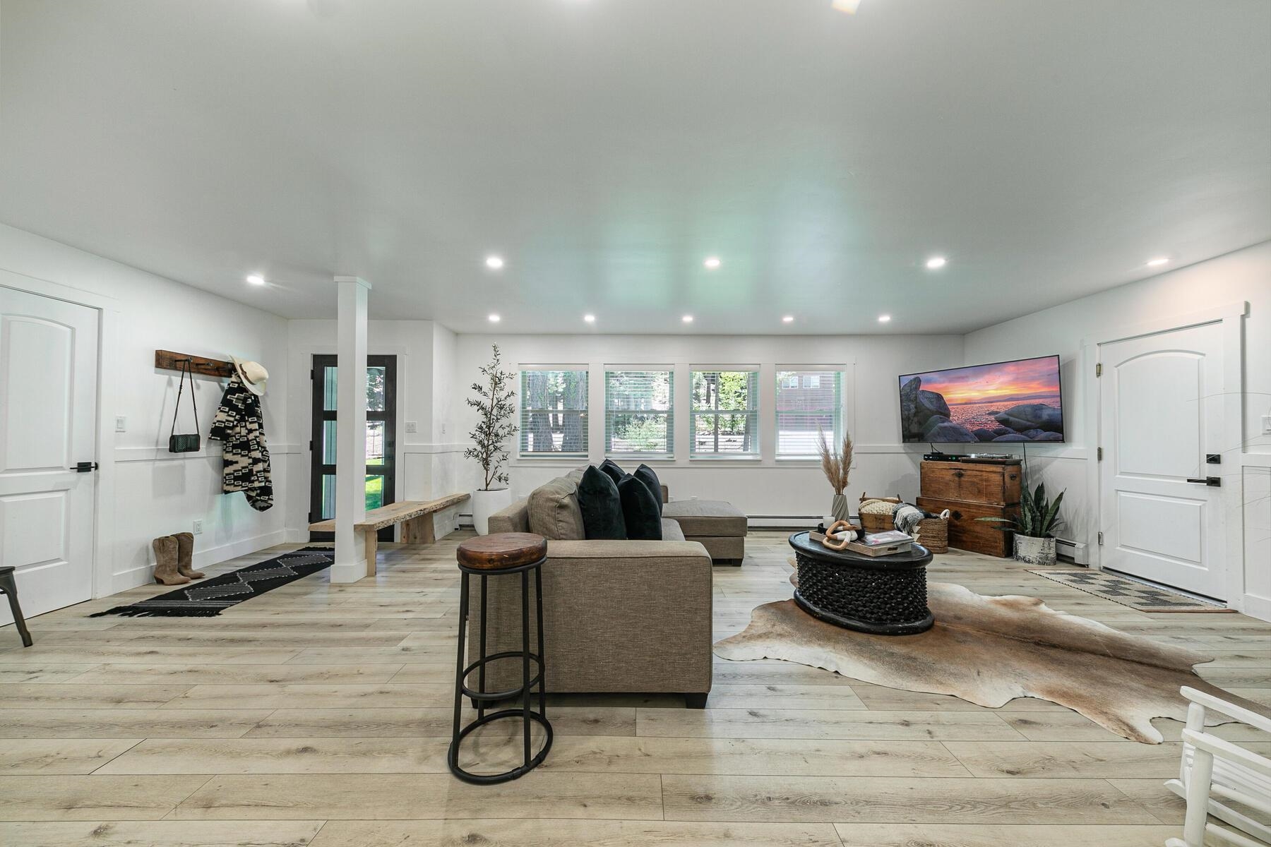 12481 Rainbow Drive Truckee, CA 96161 - Photo 7 of 28