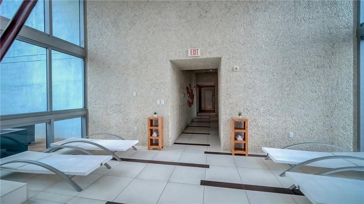 92 Southwest 3rd Street, Unit 1606 Miami, FL 33130 - Photo 43 of 62 a view of entryway and hall