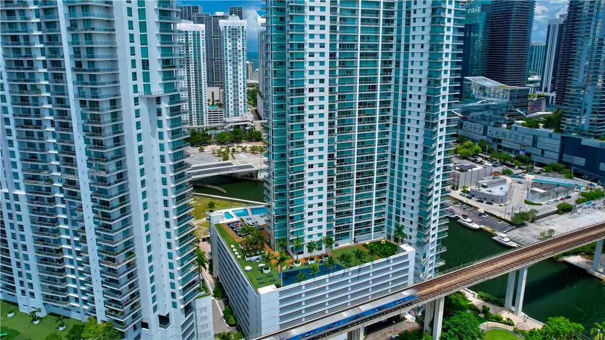 92 Southwest 3rd Street, Unit 1606 Miami, FL 33130 - Photo 49 of 62 a bird view of a building