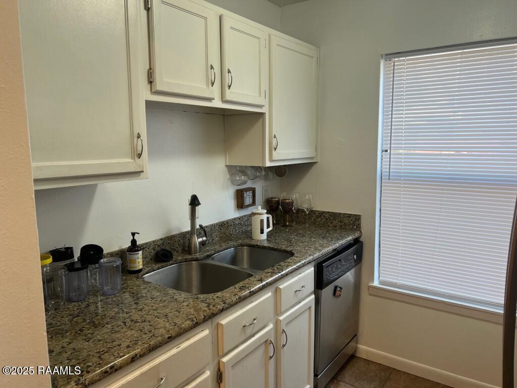 1000 Kaliste Saloom Road, Unit 26 Lafayette, LA 70508 - Photo 5 of 21 IMG_8098