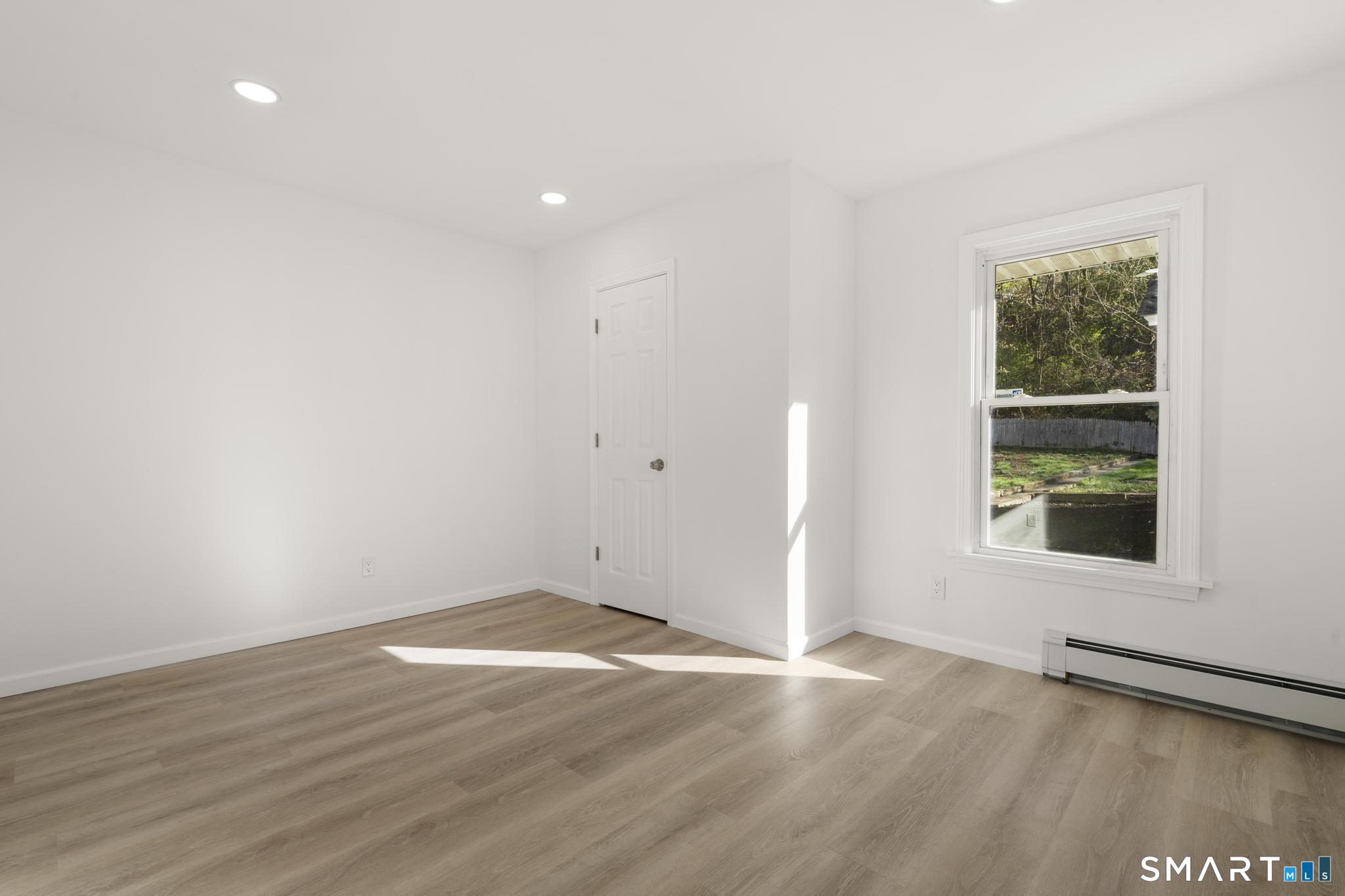 993 East Main Street Waterbury, CT 06705 - Photo 20 of 40 1st Floor