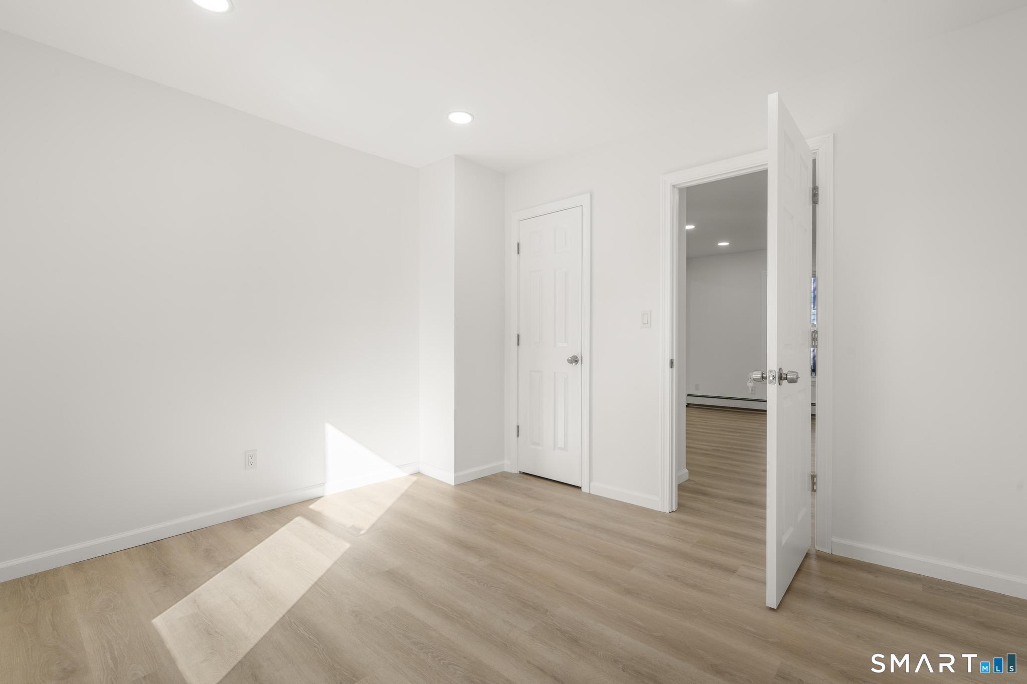 993 East Main Street Waterbury, CT 06705 - Photo 22 of 40 1st Floor