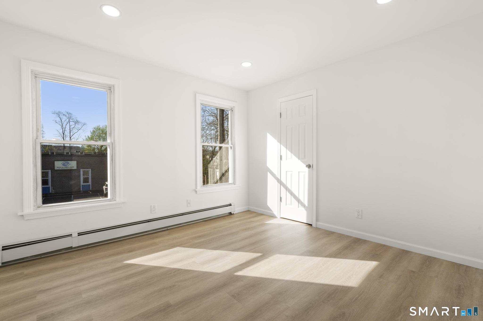 993 East Main Street Waterbury, CT 06705 - Photo 23 of 40 1st Floor