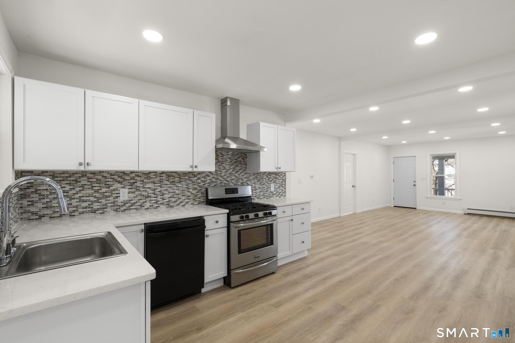 993 East Main Street Waterbury, CT 06705 - Photo 25 of 40 2nd Floor