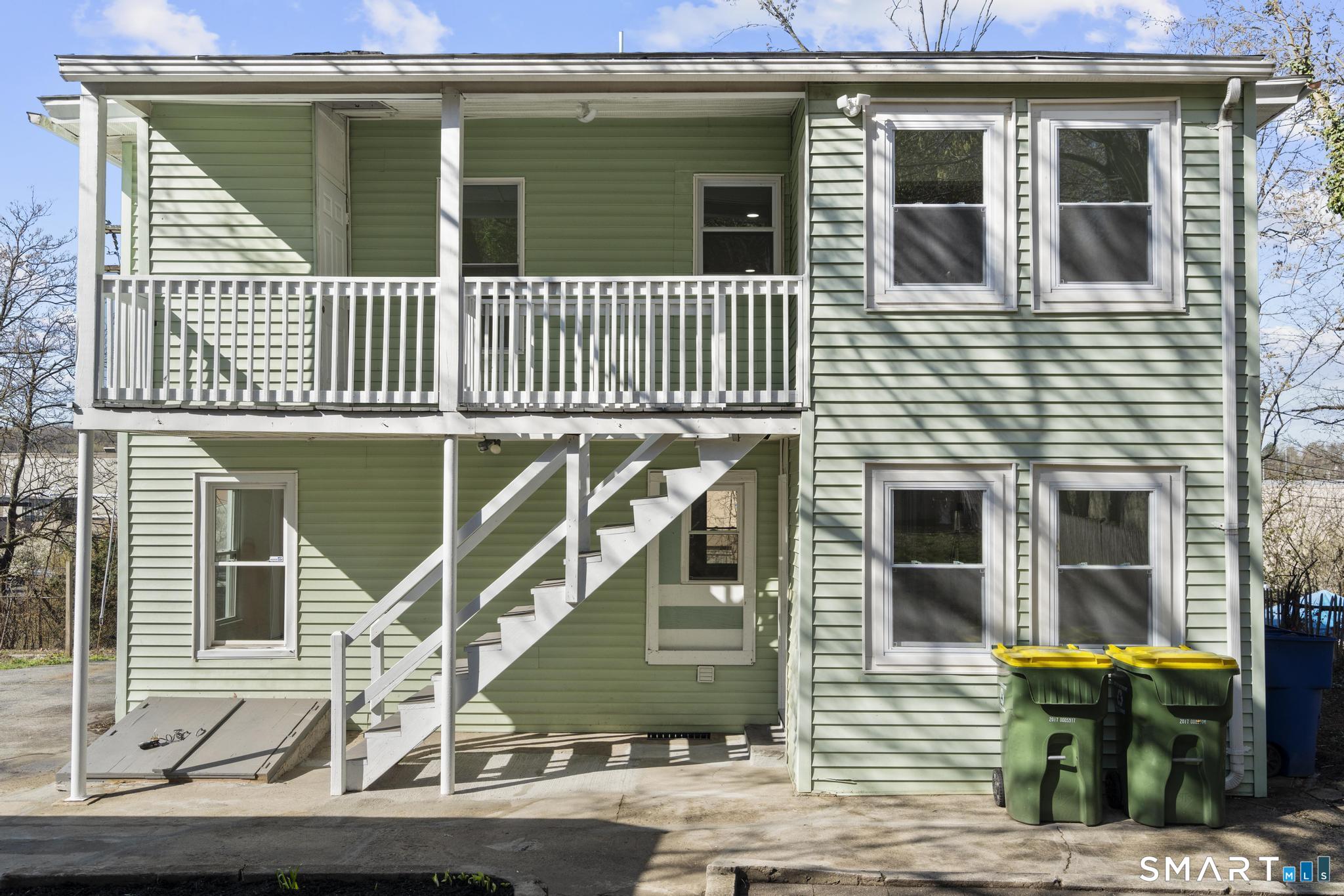 993 East Main Street Waterbury, CT 06705 - Photo 5 of 40 Exterior