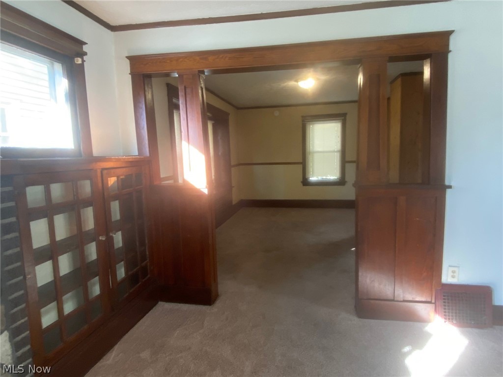 906 Dayton Street Akron, OH 44310 - Photo 8 of 31