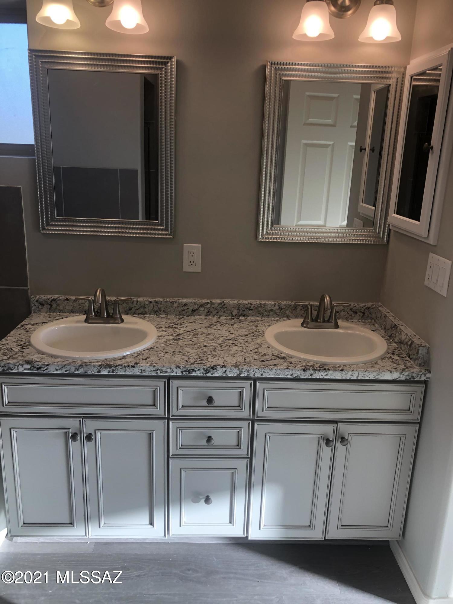 17460 East Zoo Stage Road Vail, AZ 85641 - Photo 13 of 21 Mater bath 2