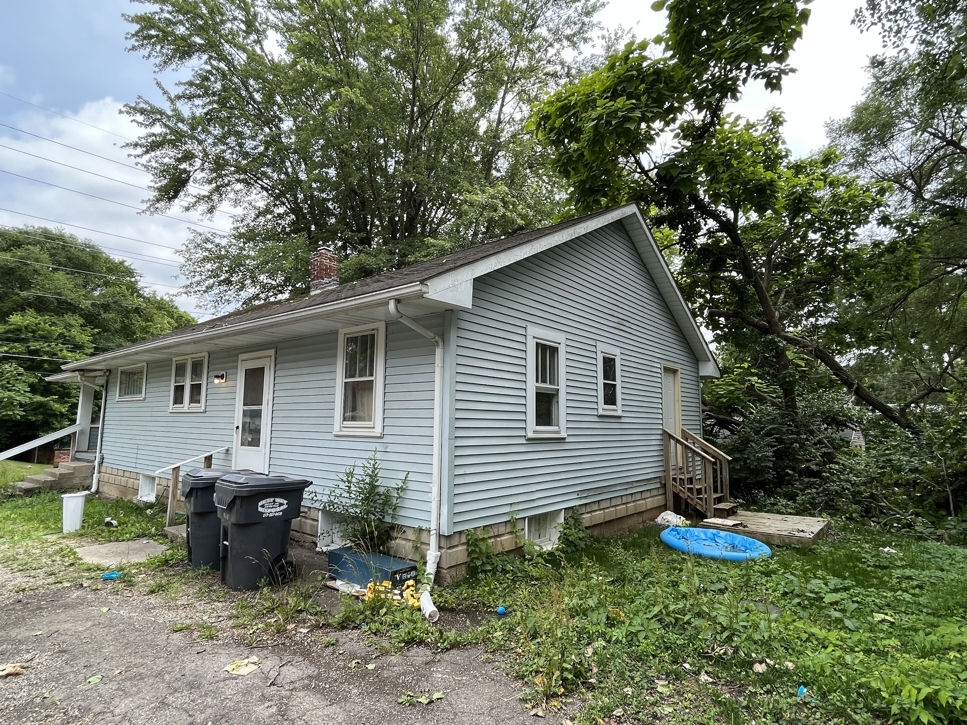 721 Indiana Avenue Anderson, IN 46012 - Photo 2 of 15