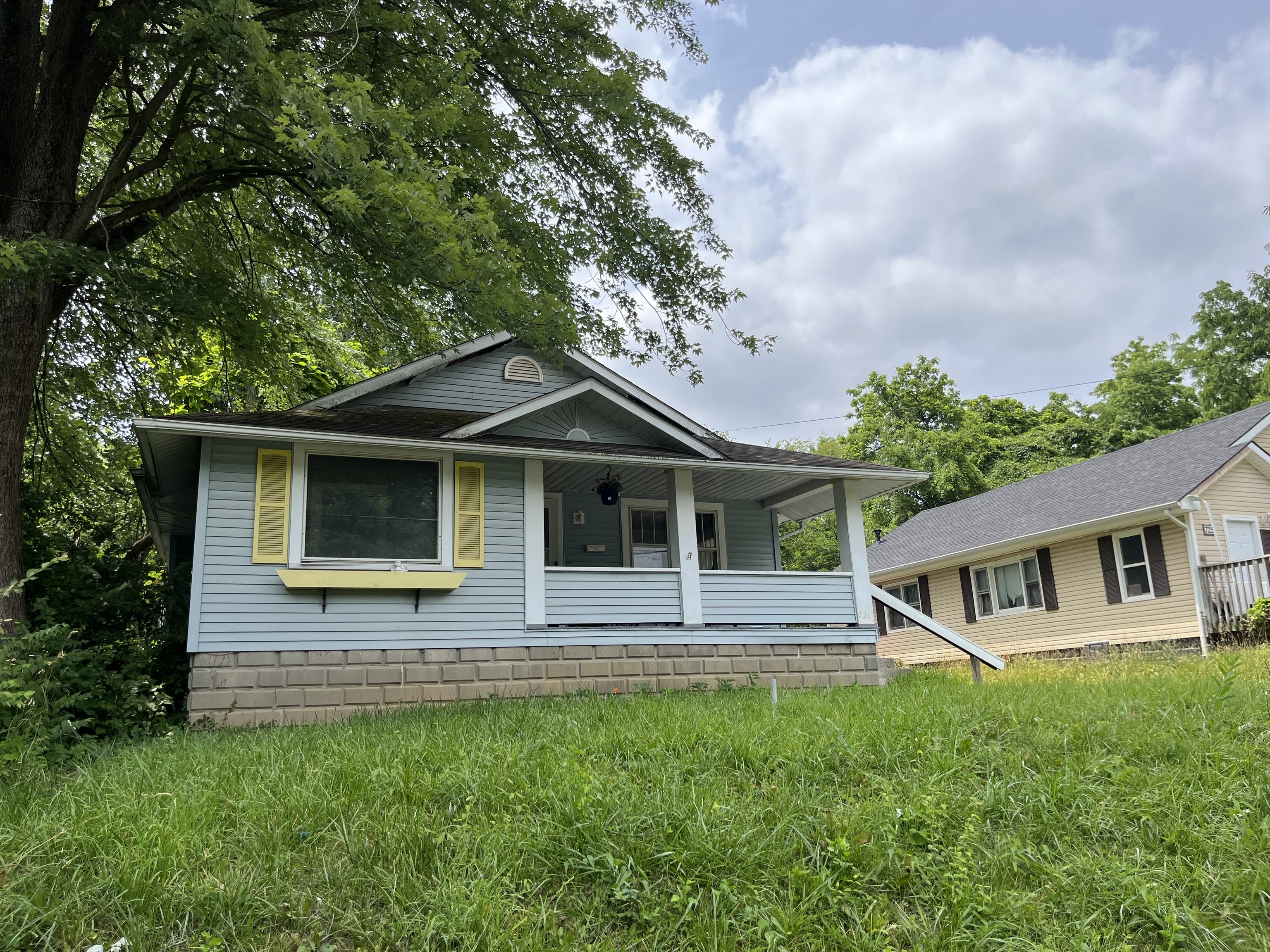 721 Indiana Avenue Anderson, IN 46012 - Photo 3 of 15