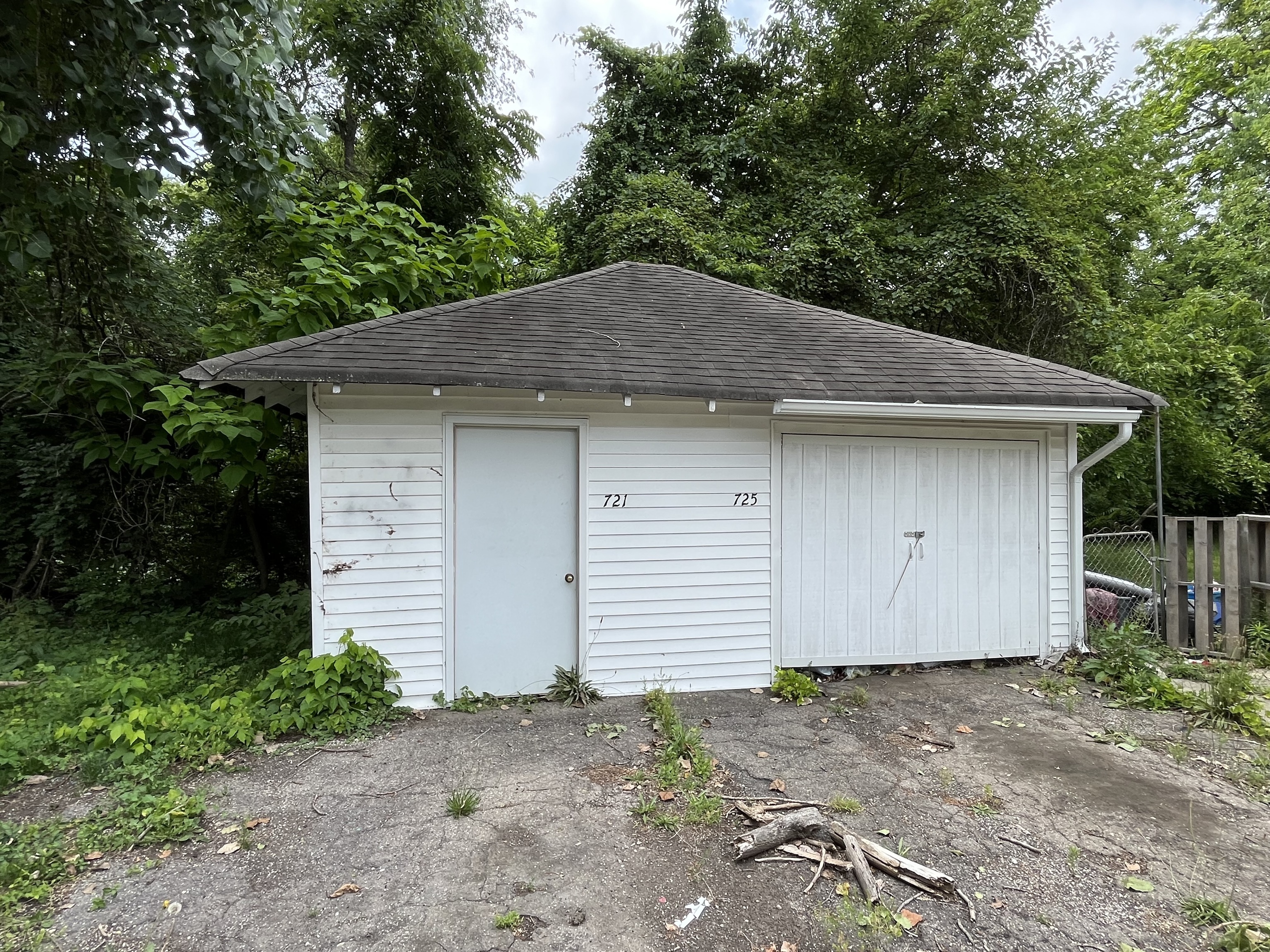 721 Indiana Avenue Anderson, IN 46012 - Photo 4 of 15