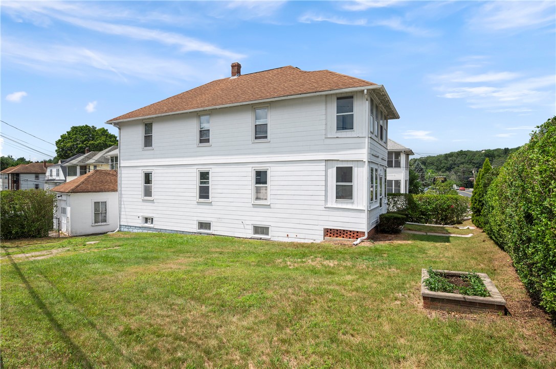 612 Great Road North Smithfield, RI 02896 - Photo 3 of 42