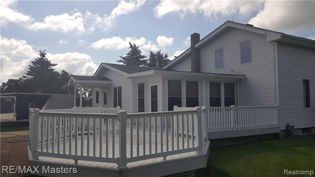 2062 West Sigler Road Carleton, MI 48117 - Photo 4 of 15