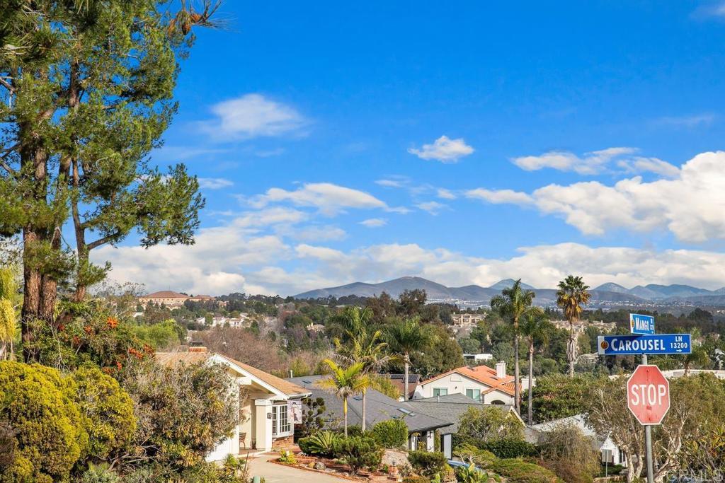 13260 Carousel Lane Del Mar, CA 92014 - Photo 2 of 10