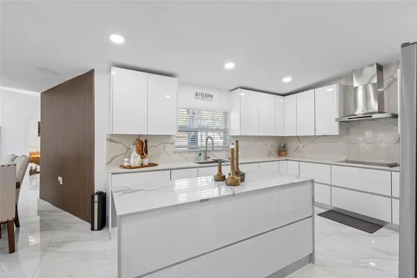 $585,000 | 1803 Lakecrest Avenue, Brandon, FL 33510