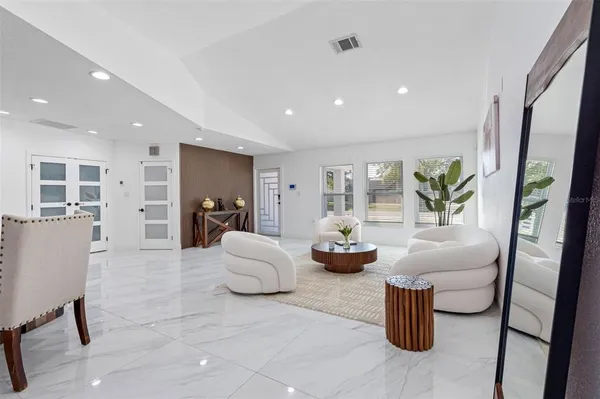 $585,000 | 1803 Lakecrest Avenue, Brandon, FL 33510