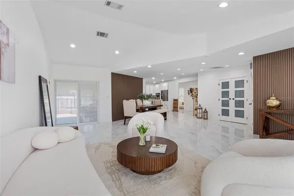 $585,000 | 1803 Lakecrest Avenue, Brandon, FL 33510
