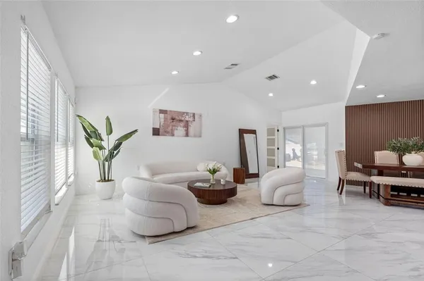 $585,000 | 1803 Lakecrest Avenue, Brandon, FL 33510