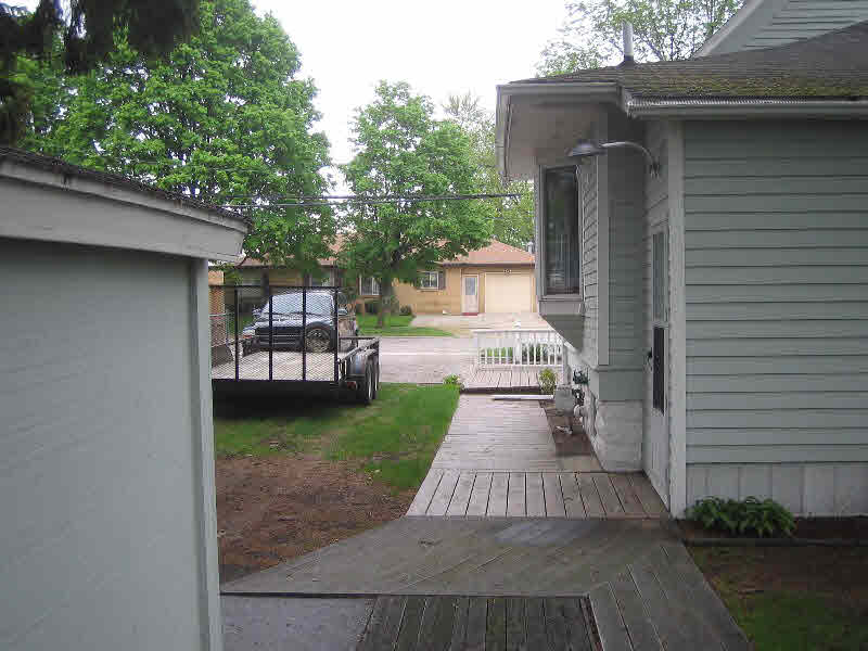 306 Nebobish Street Bay City, MI 48708 - Photo 2 of 14