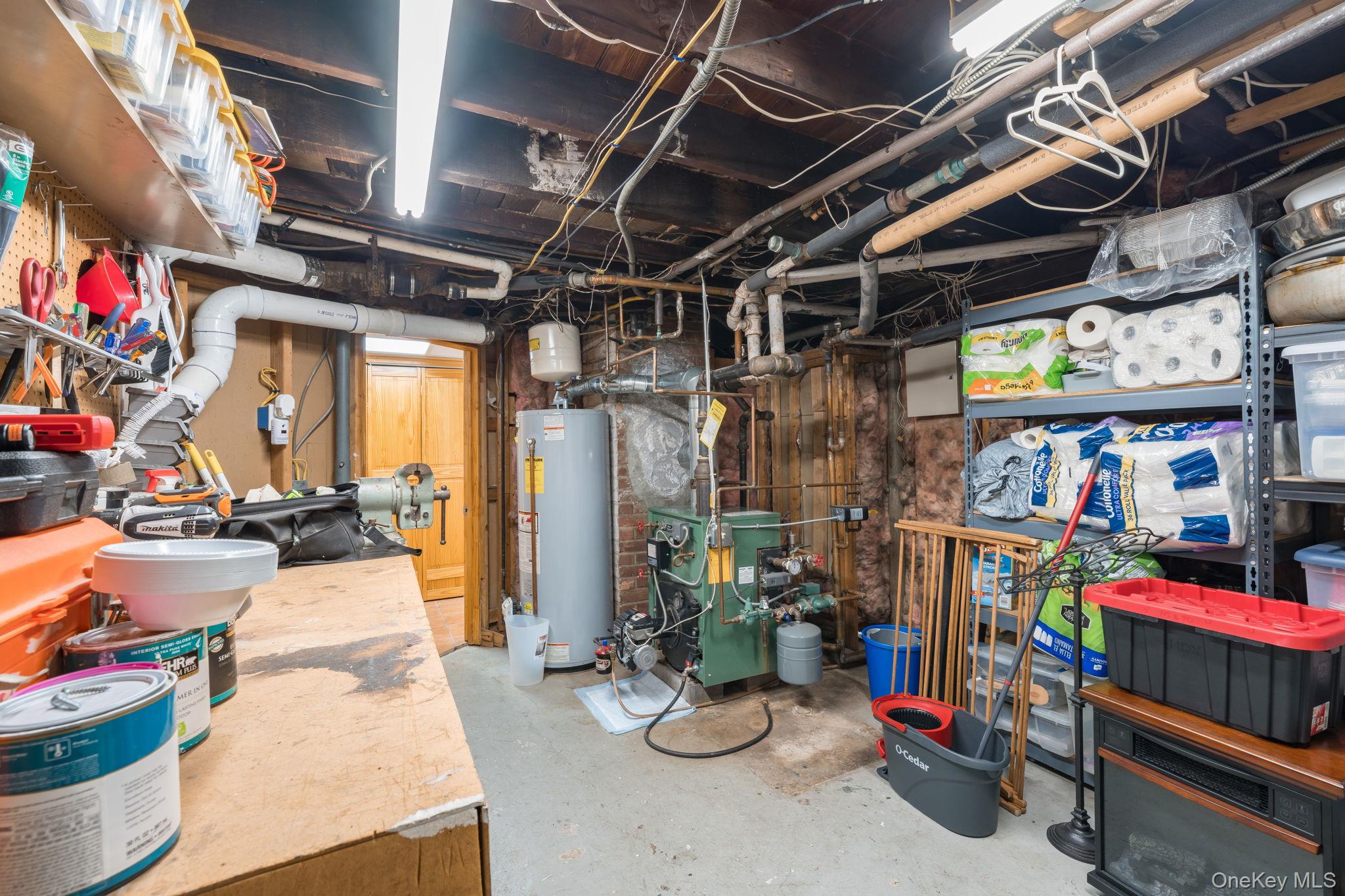 82 Nottingham Avenue Valley Stream, NY 11580 - Photo 18 of 30