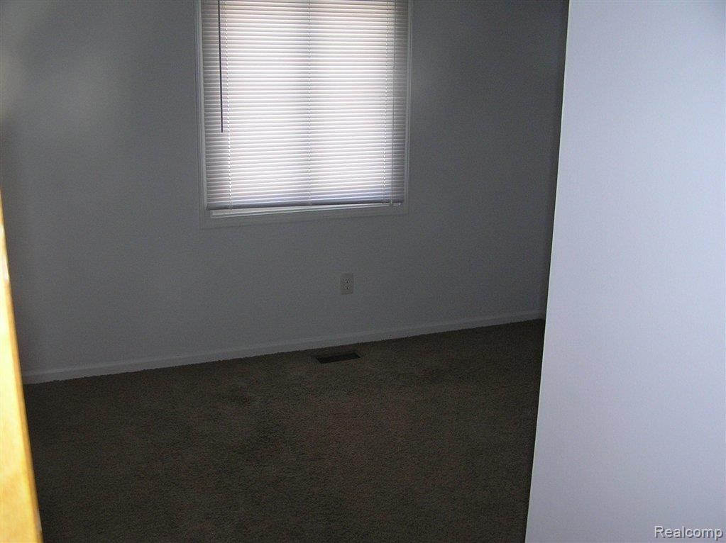 20853 Orchard Lake Road Farmington, MI 48336 - Photo 9 of 15 P1310052.JPG